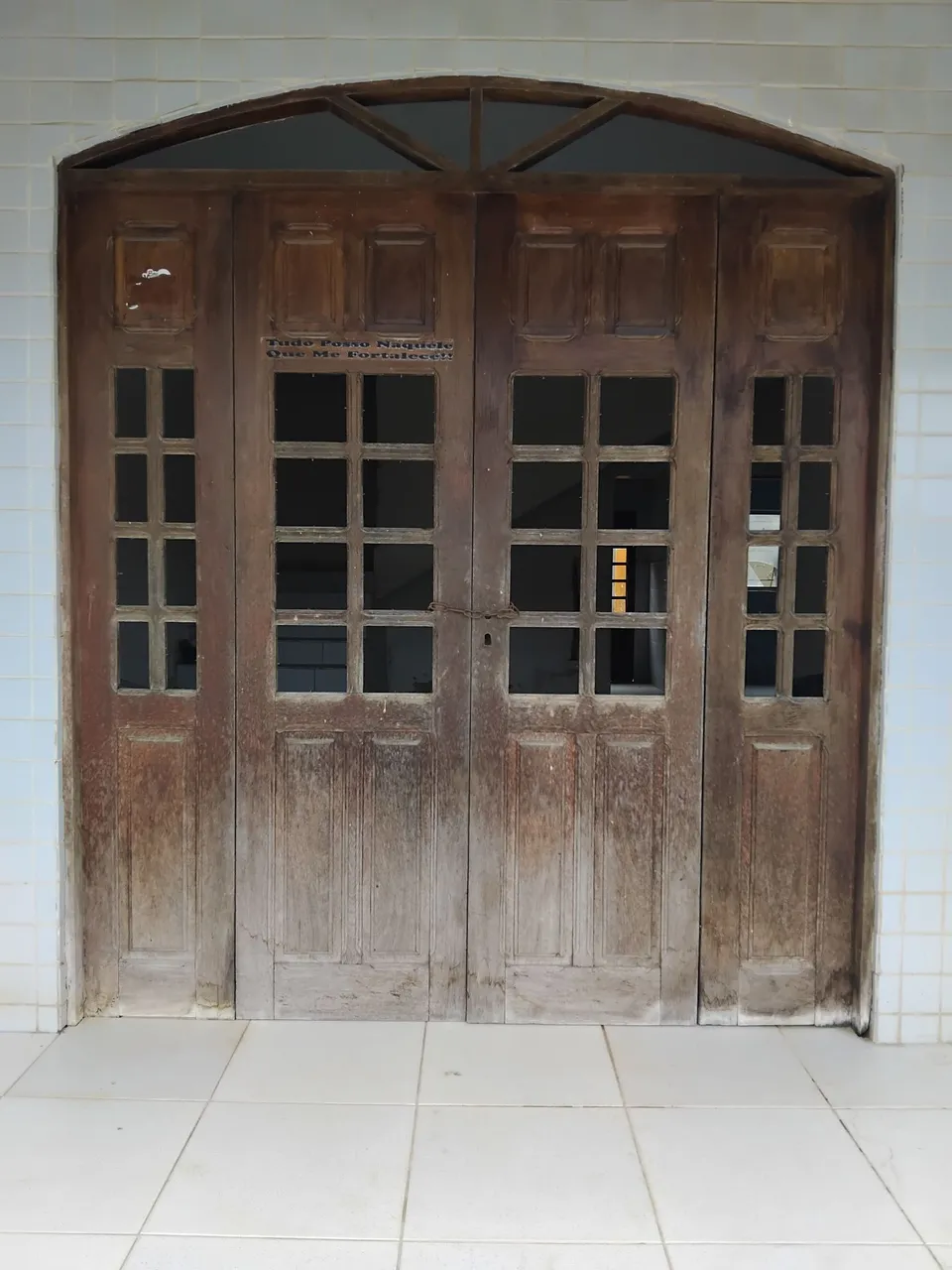 Porta de Madeira - janela de madeira de lei