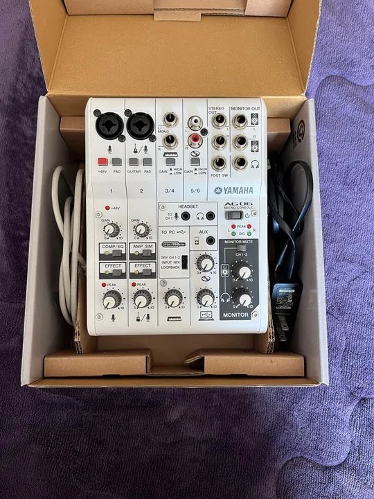 Mesa Yamaha AG06 - 6 Canais - interface de áudio 