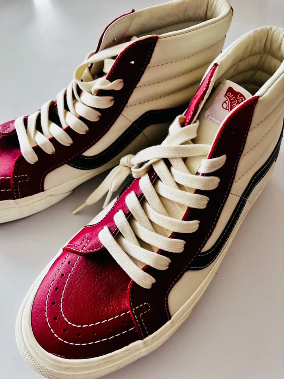 Tênis Vans Sk8-Hi Vermelho e Branco - Novo