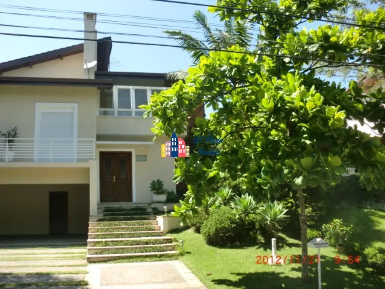 Casa com 4 Dormitórios sendo 3 Suítes, 473m², Venda Locação - R$ 10.800,00 Pacote - Condom