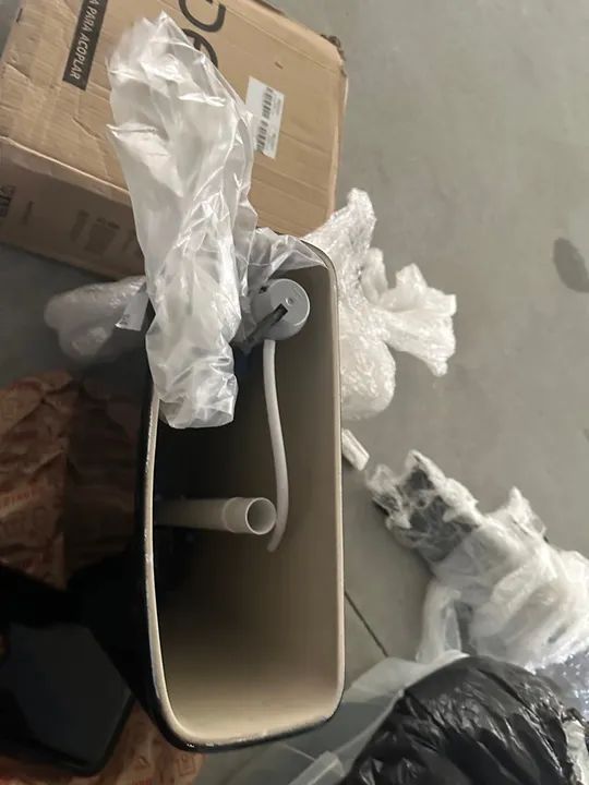 Caixa Acoplada Deca preta para Vaso Sanitário - Foto 4