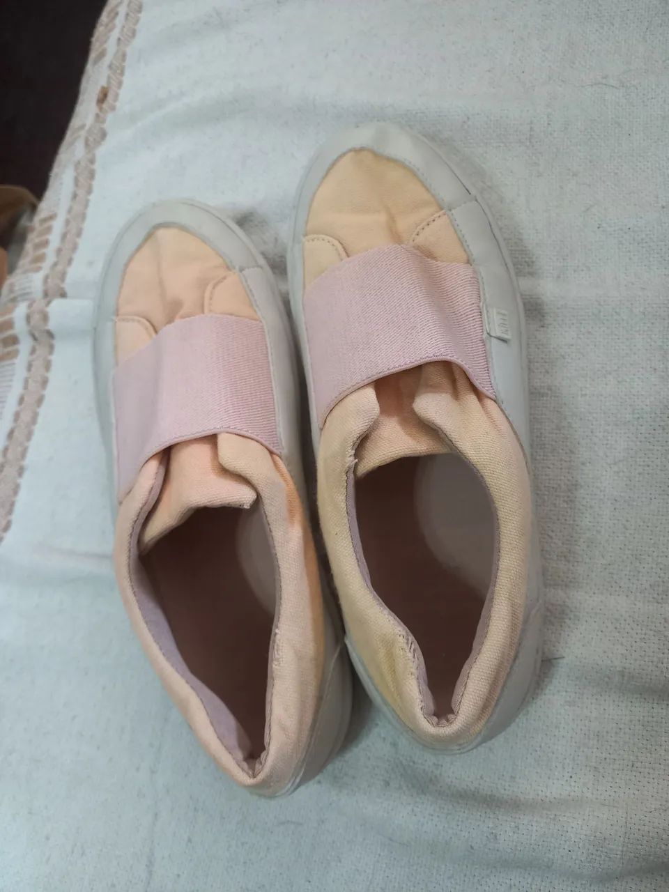 Tênis Casual Feminino Bege e Rosa