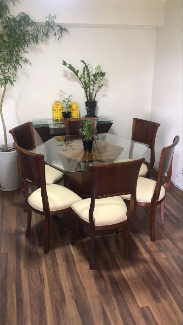 Conjunto mesa e cadeiras + aparador  - Foto 2
