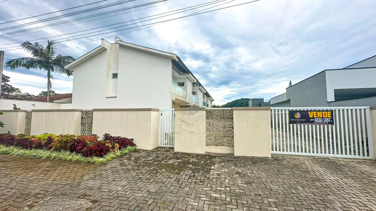 Sobrado em Cohapar - Guaratuba, PR