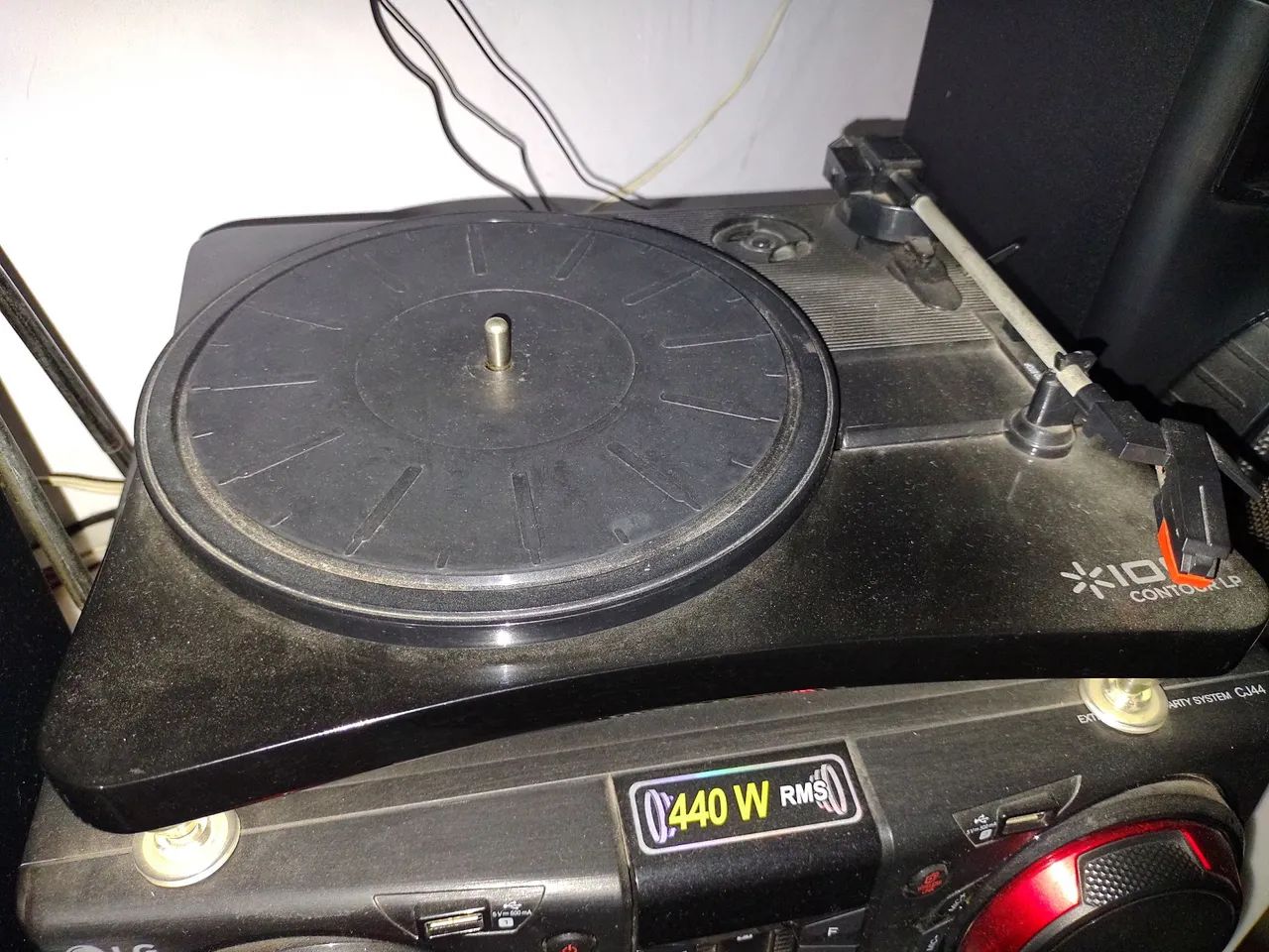 Toca Discos original, entrada RCA, bom estado, funcionando perfeitamente. - Foto 3
