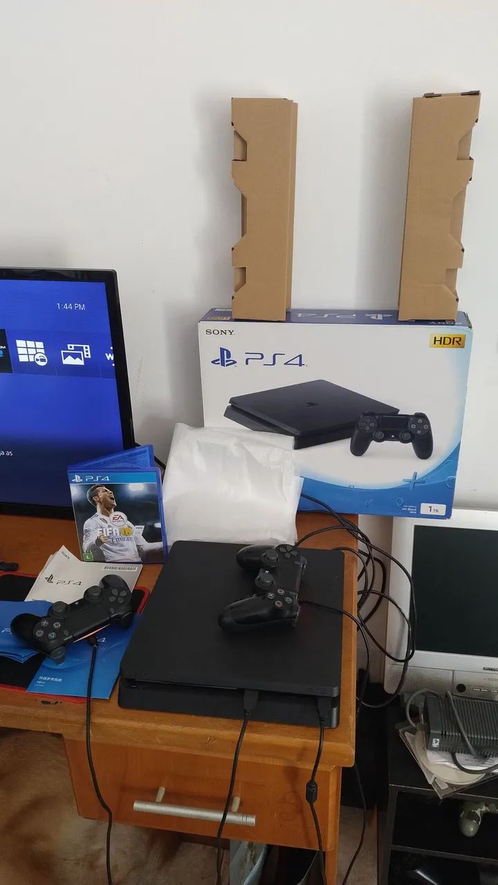 Ps4 Slim 1 Tera Na Caixa Completo versão 12:52 Aceitamos OLX PAY 