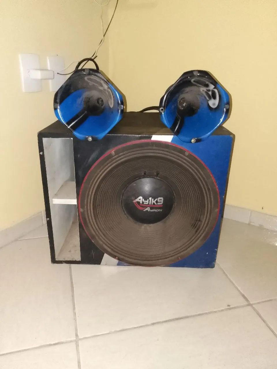 Caixa de som automotivo 41k9