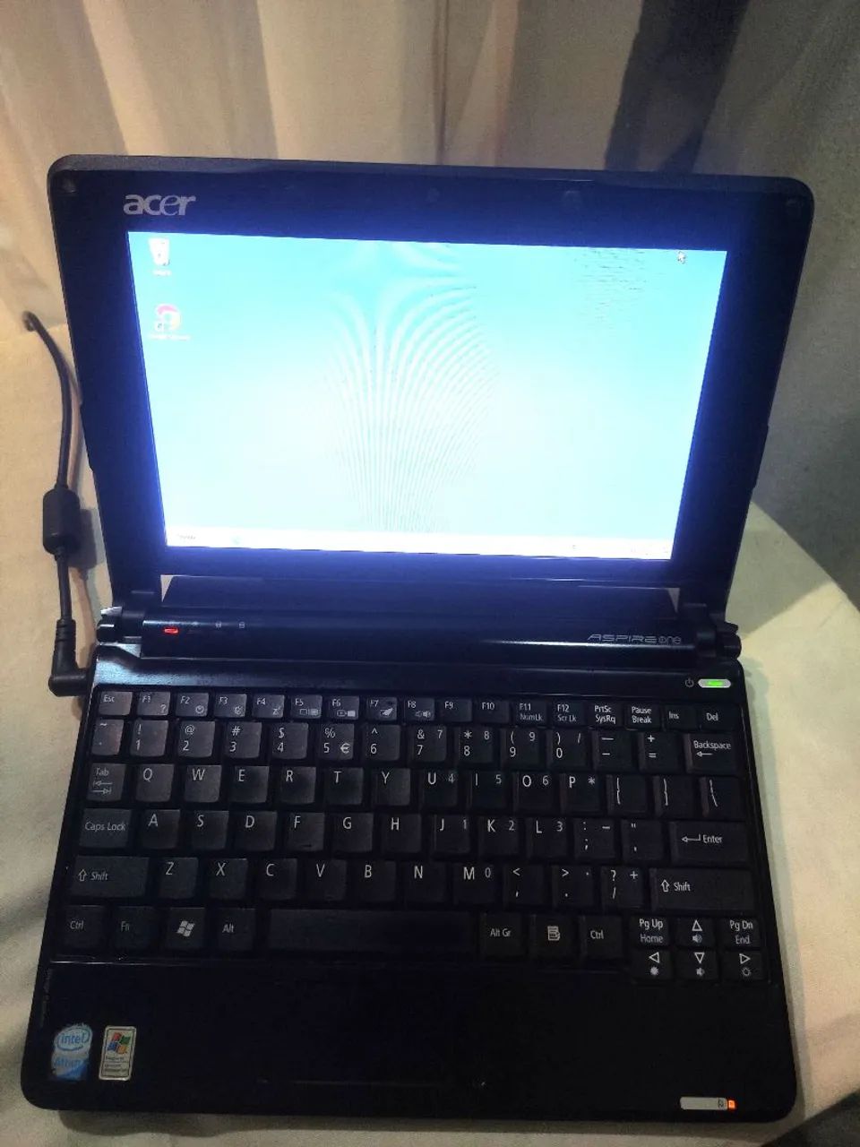 Netbook Acer aspire one ZG5