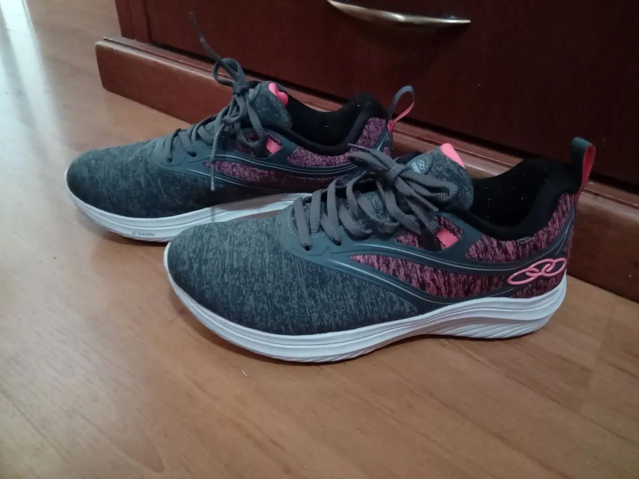 Tênis Olympikus Feminino Cinza 