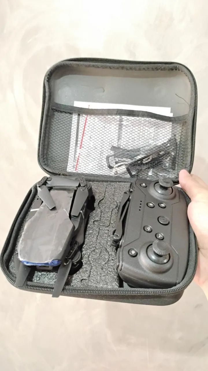 DRONE COM CÂMERA C/ CASE - E99 - 2.4ghz - Preto / Cinza / Laranja - NOVO - Foto 2