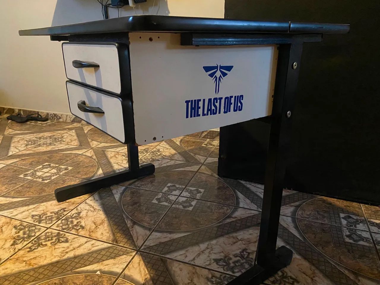 Mesa / Escrivaninha para estudos