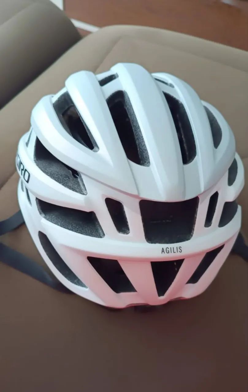 Vendo capacete semi-novo GIRO  - Foto 3