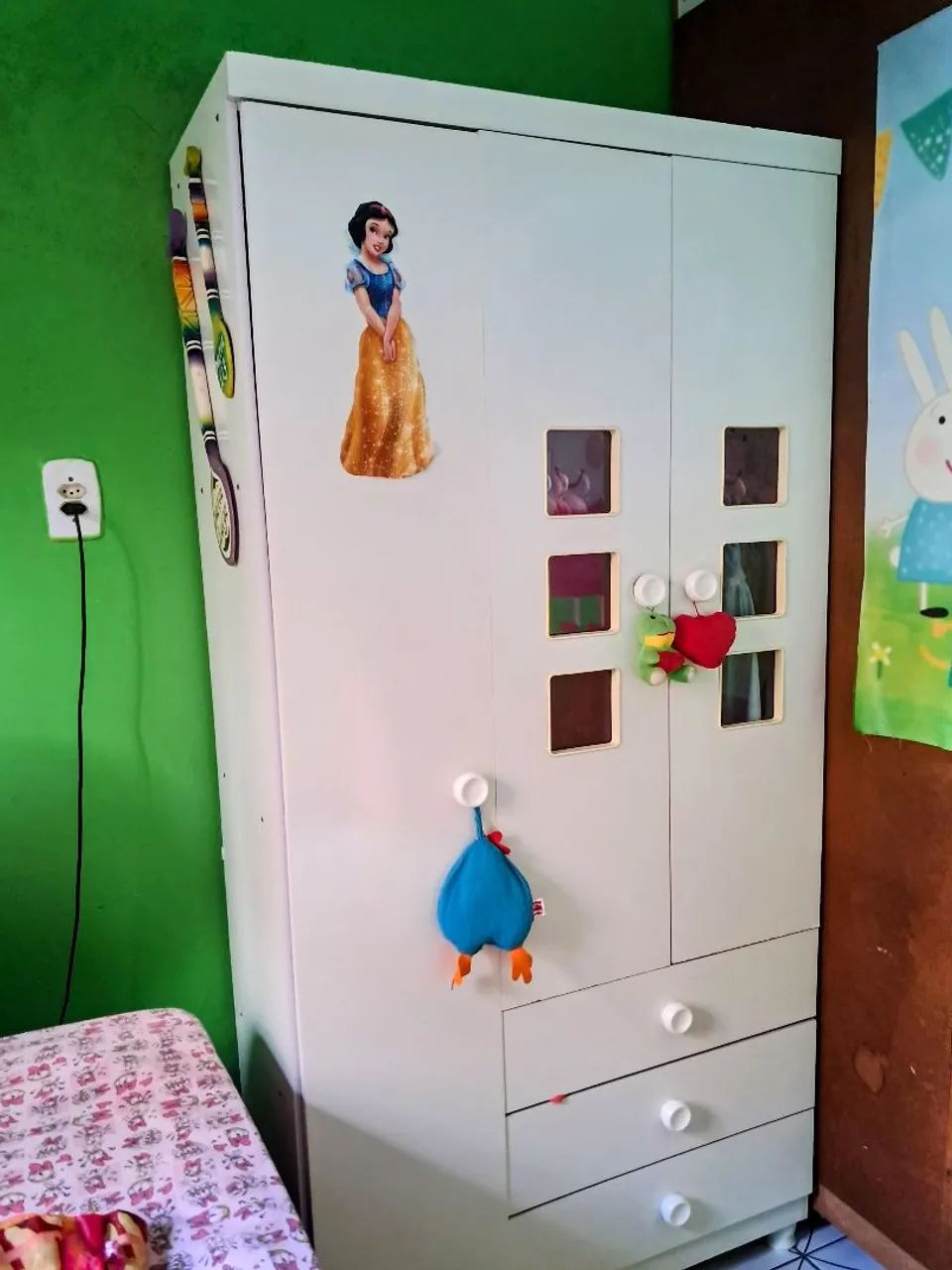 Um guarda roupa  - Foto 2