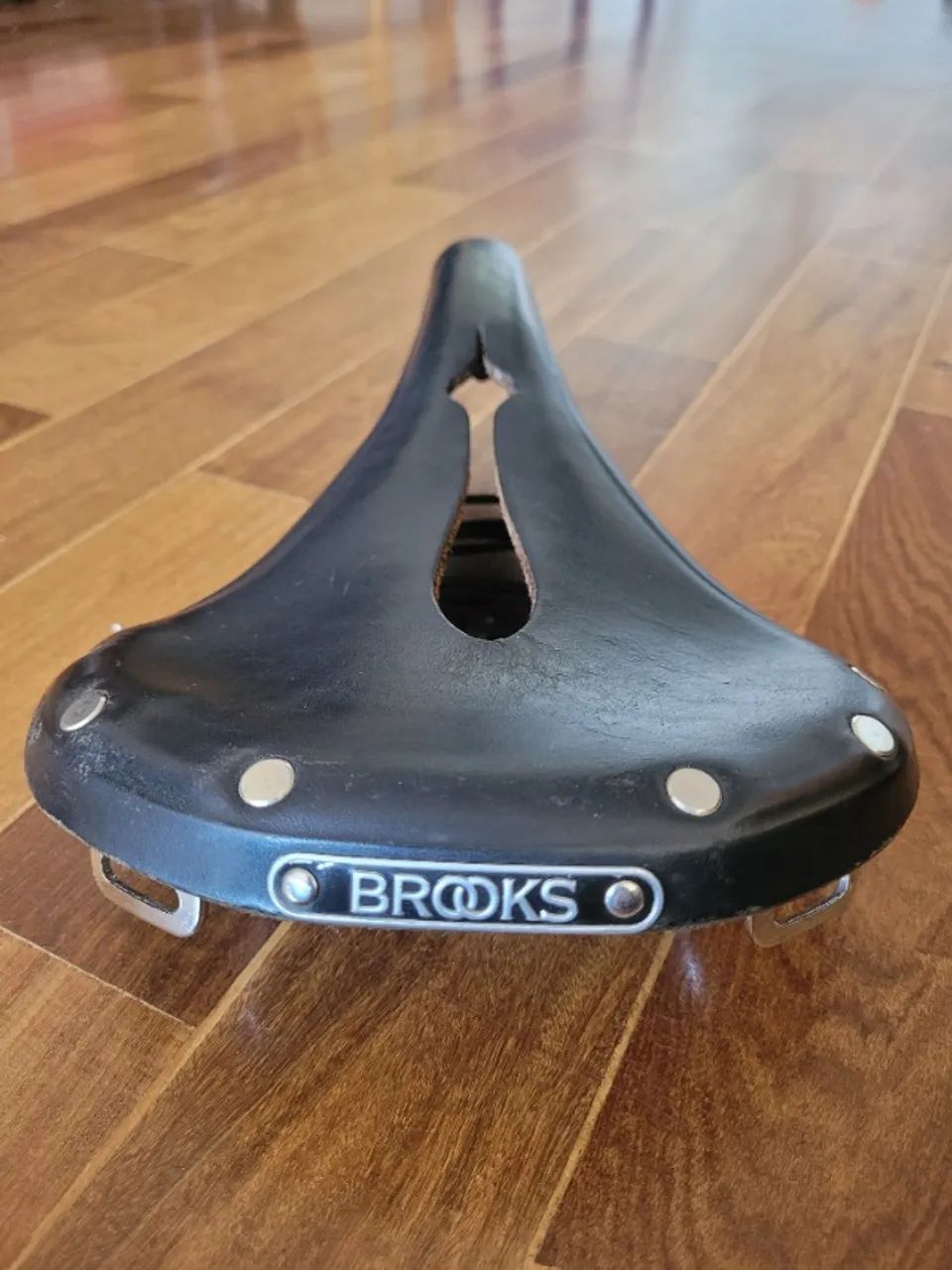 Selim Brooks B17 Carved