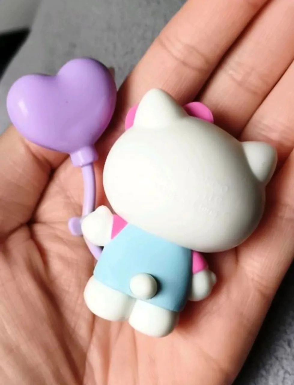 Hello Kitty com balão  - Foto 3