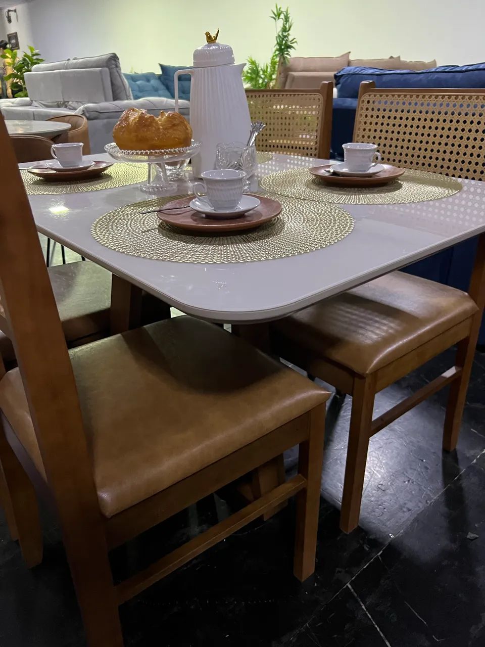 Mesa de Jantar com 4 cadeiras  - Foto 4