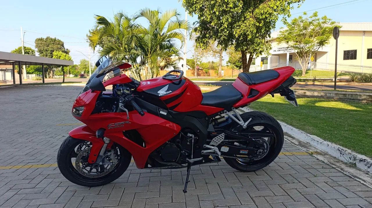 CBR 1000RR FIREBLADE  - Foto 2