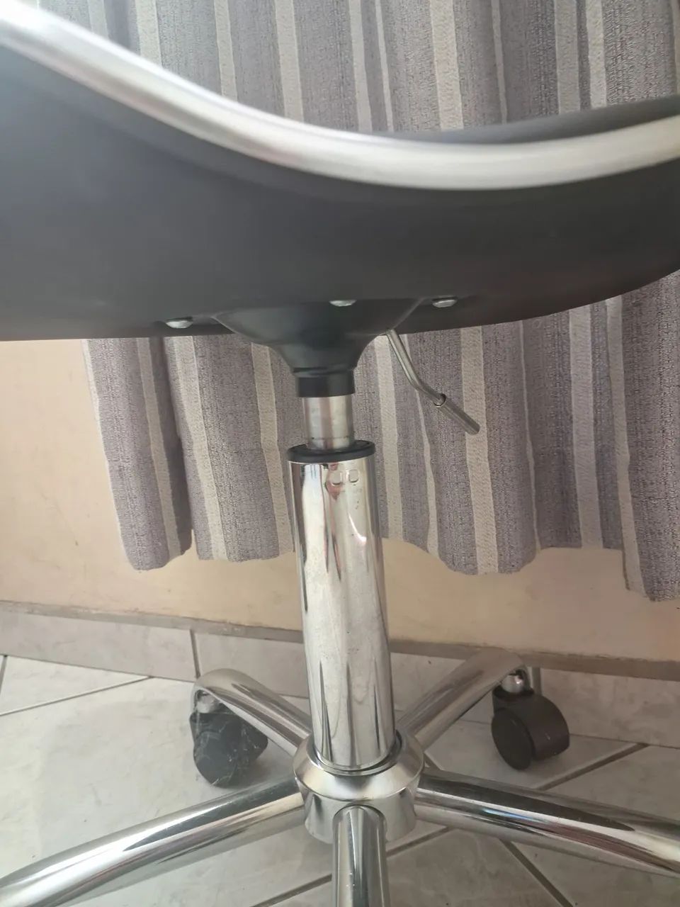2 Cadeira Giratória 