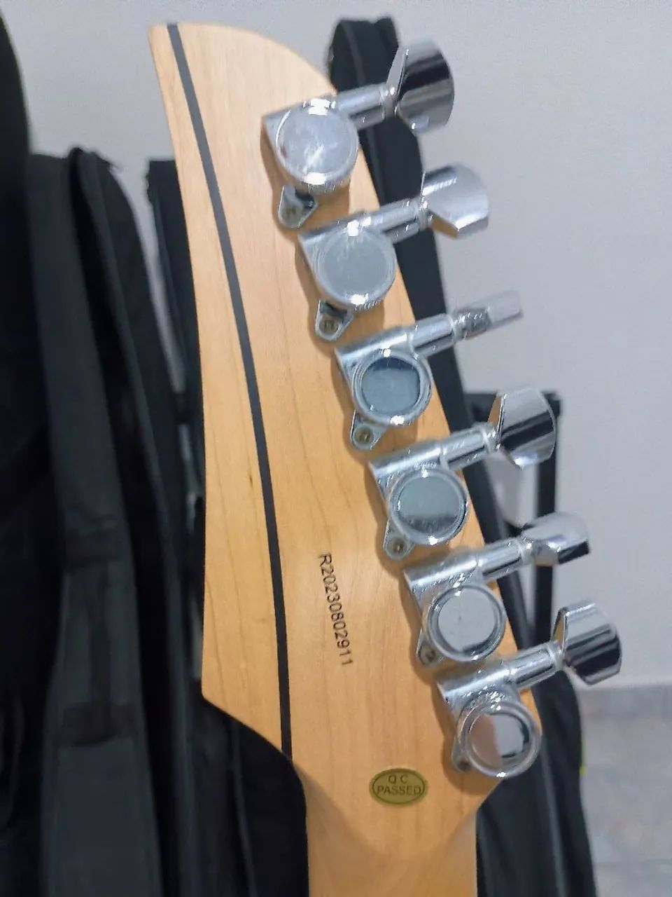 Guitarra Seizi Katana Musashi com upgrades - Foto 6