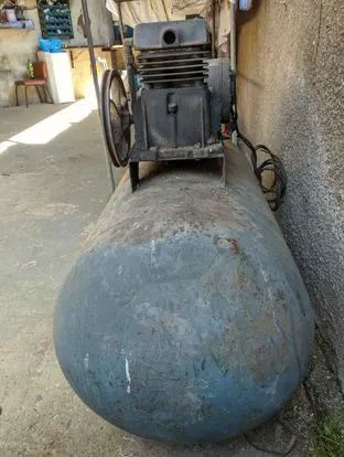 Compressor de ar Schutz 175 litros 
