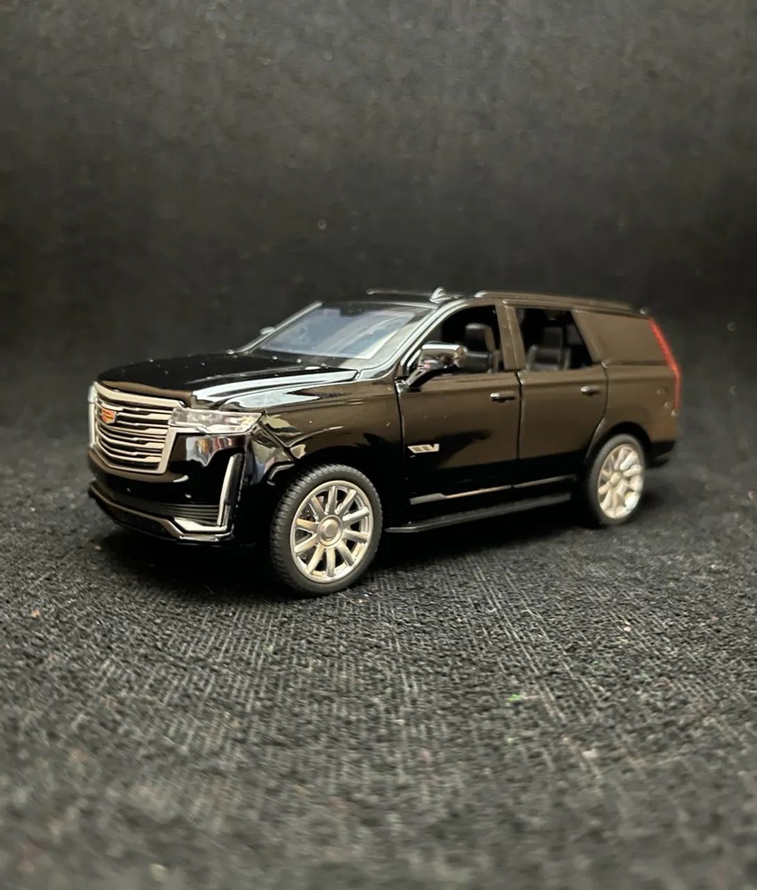 Miniatura Cadillac Escalade 