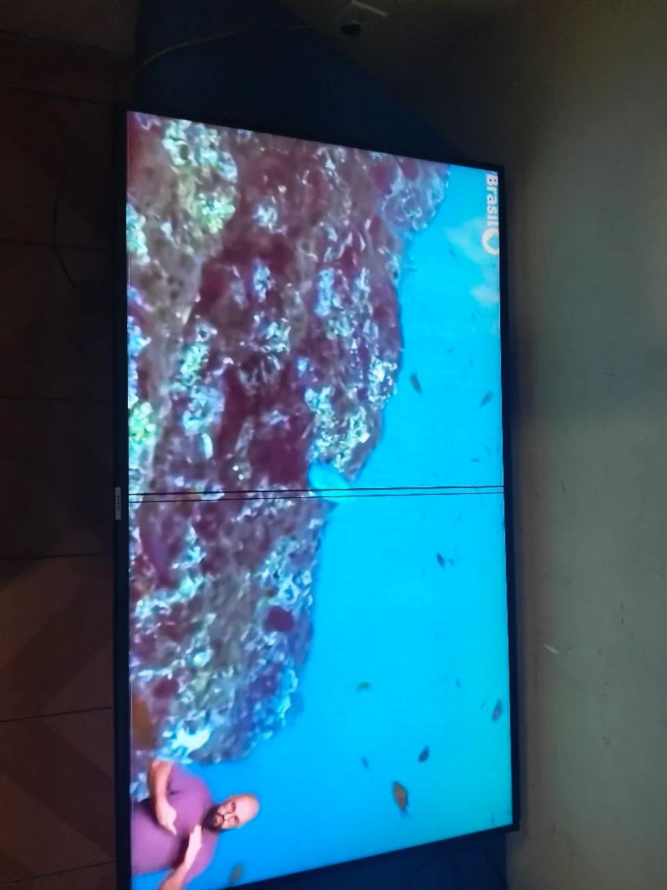 Vendo TV Samsung smart 50 polegadas funciona perfeitamente com duas linhas no meio  - Foto 4