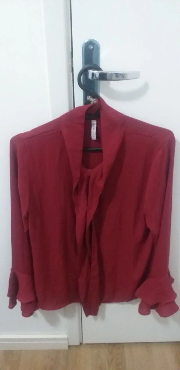 ROUPAS FEMININAS SEMI NOVAS E LIMPAS - Foto 2
