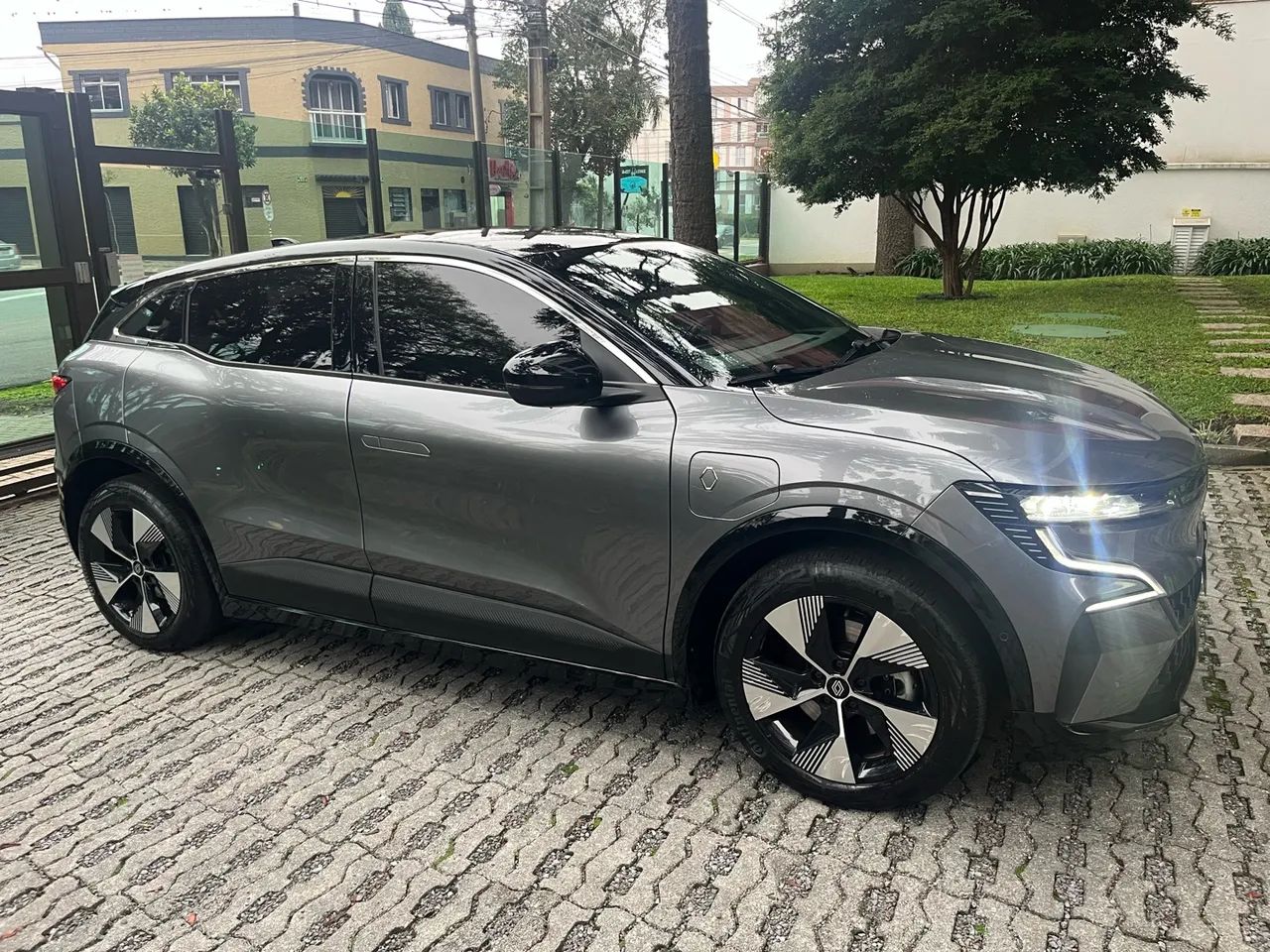 Renault Megane E-tech (elétrico) 2024
