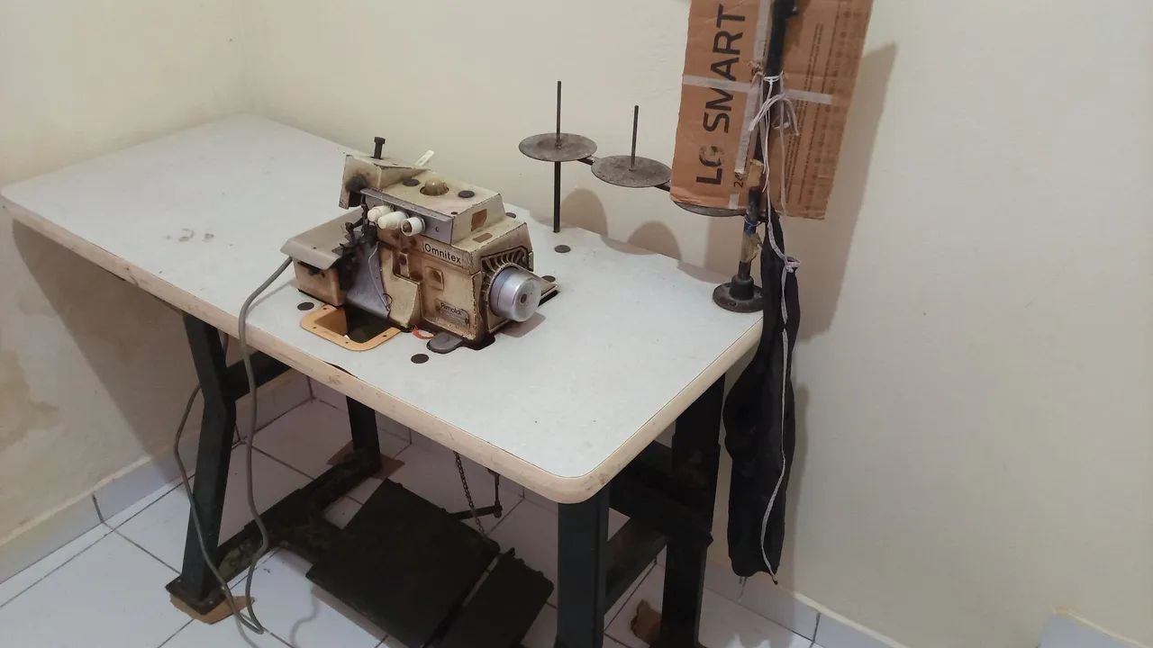 Máquina de Costura Overclock  - Foto 3