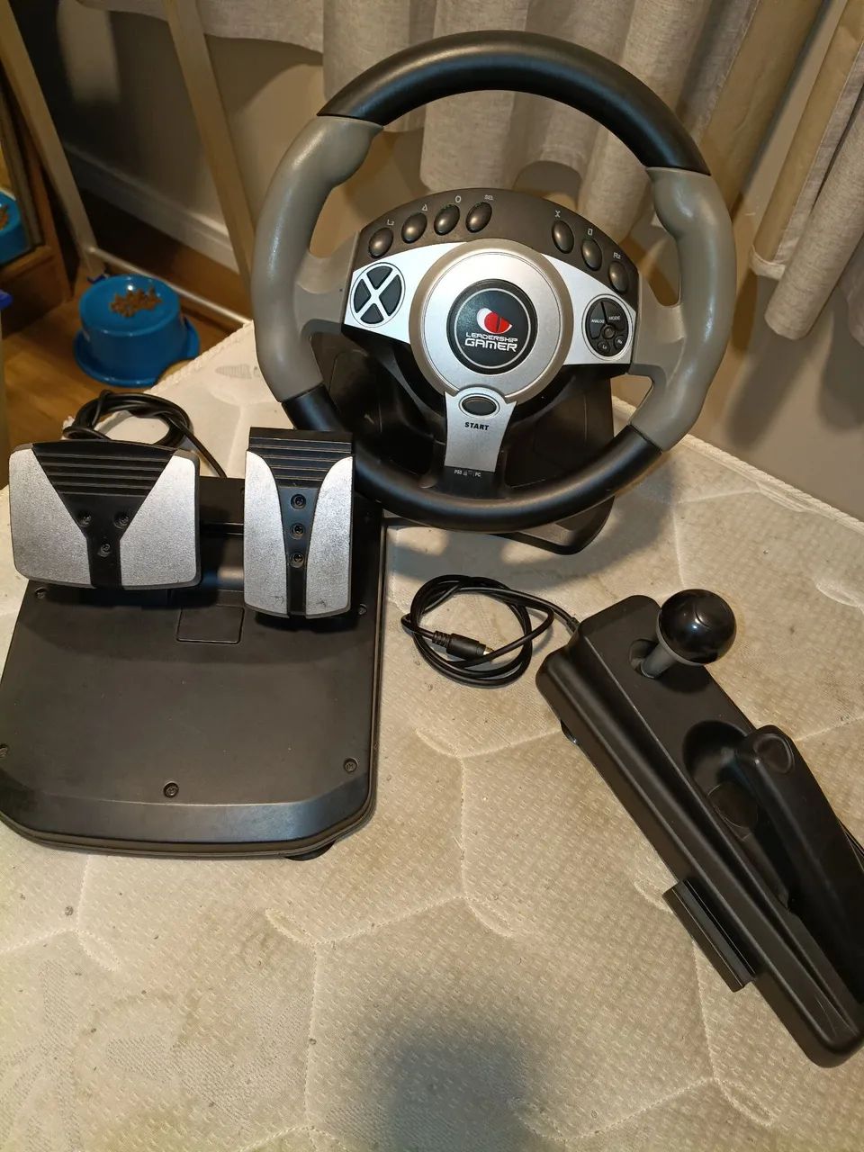 Volante e Pedal Leadership para PS3 e PC