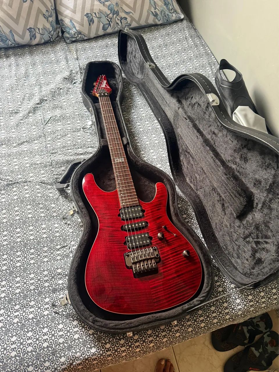 Guitarra Ibanez Kiko 10P - Instrumentos musicais - Pedreira, Belém