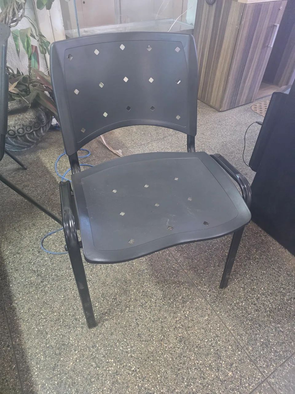 Vendo mesas, armarios e cadeiras de escritório  - Foto 2