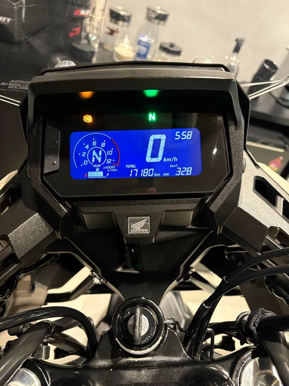 Honda Sahara ADV 2024 - Foto 4