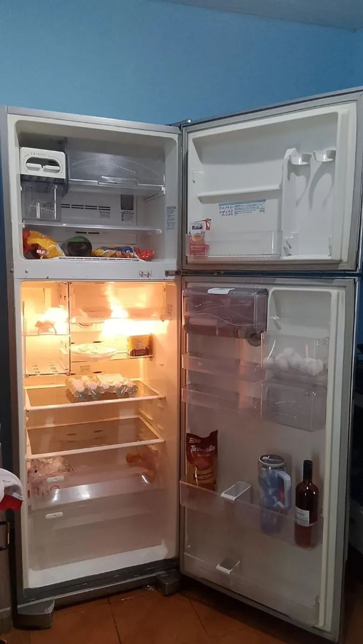 Geladeira usada com defeito fácil de arrumar  500 - Foto 5
