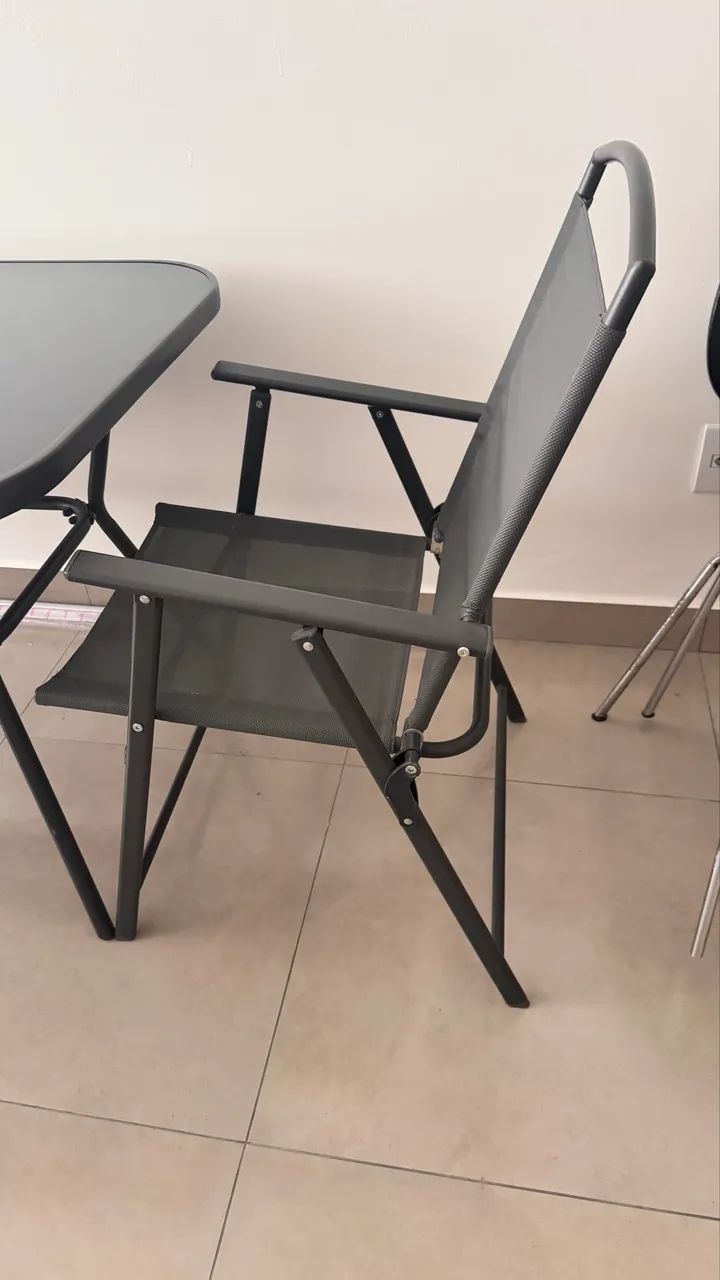 Mesa retangular - com 6 cadeiras  - Foto 4