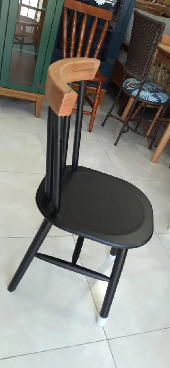Cadeira Madeira com Assento MDF Preto e Natural Milena