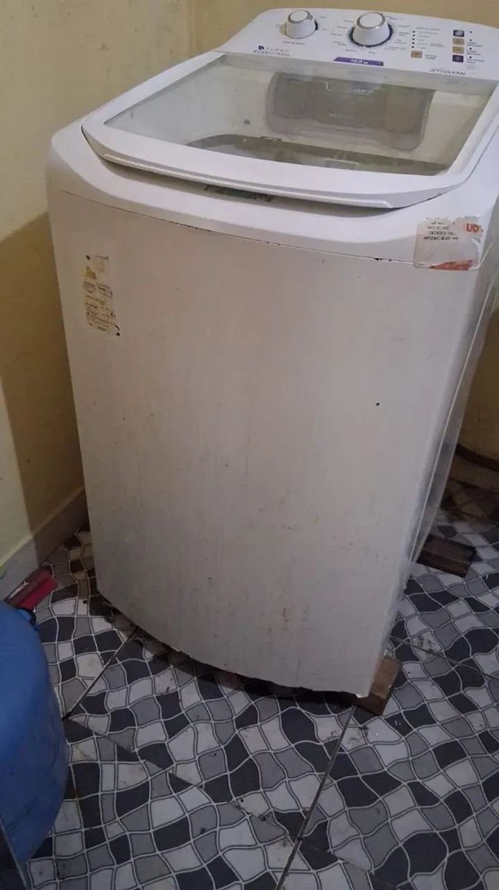 Máquina de lavar Eletrolux com defeito  - Foto 4
