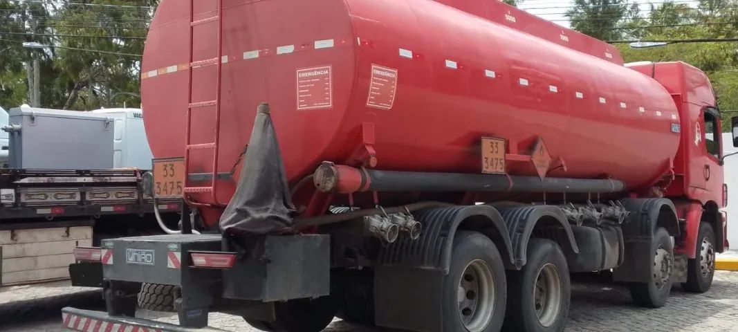 VW  Bitruck 24250 Constelation  - Foto 2
