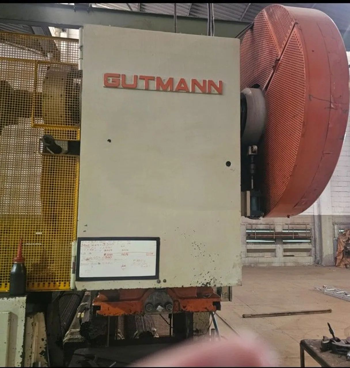 Prensa Excêntrica 130 Ton Gutman