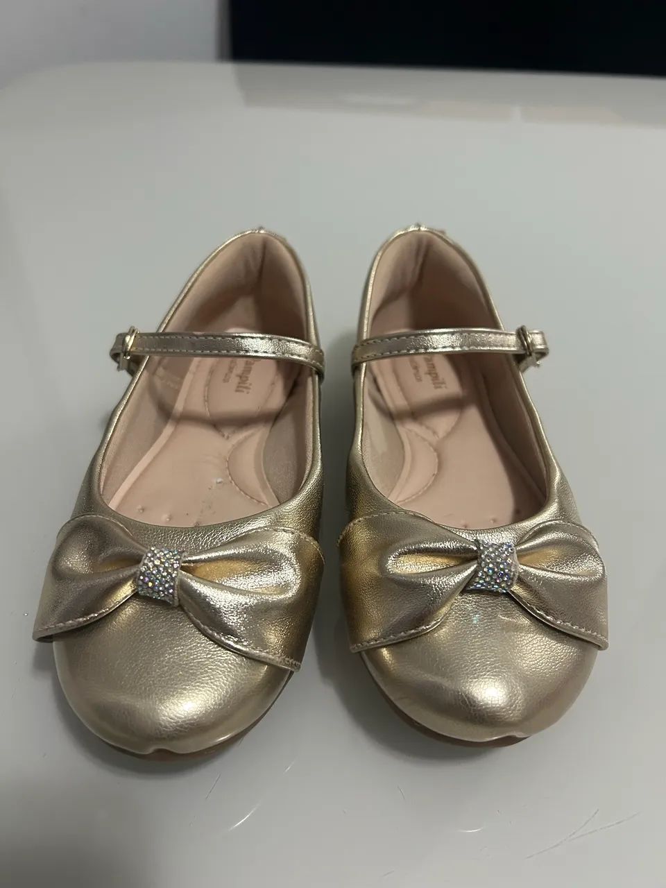 Sapato dourado Pampili em excelente estado  - Foto 4