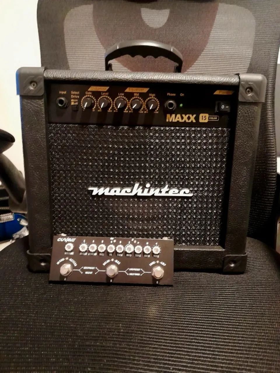 Amplificador Mackintec e Pedal De Guitarra Cuvave