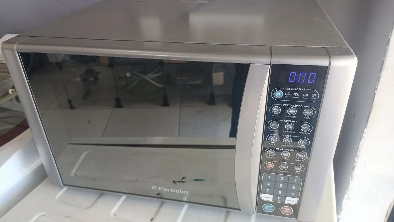 Microondas Eletrolux 31 litros com grill