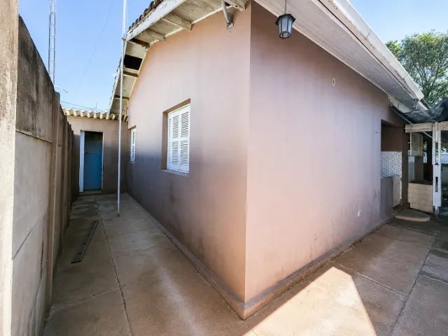 Duas casas no Centro de Tupã, 5 quartos e 3 vagas - Foto 5