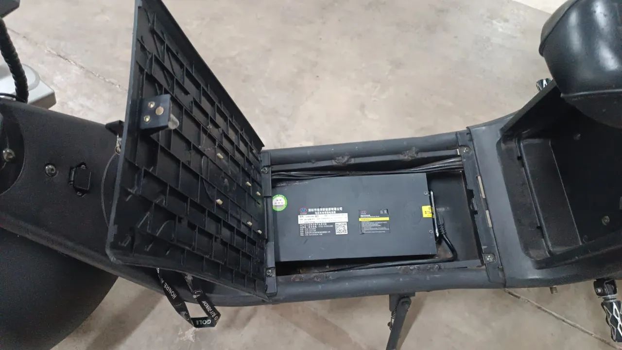 Scooter elétrica 200wh  - Foto 4