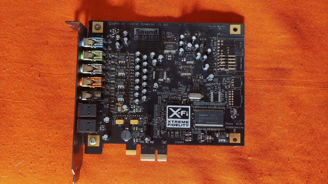 ユウページ sound blaster z