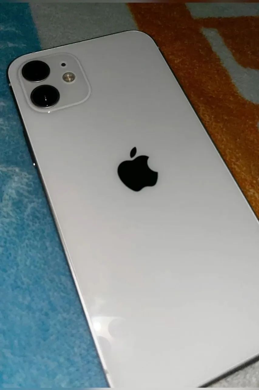 iPhone 12 branco