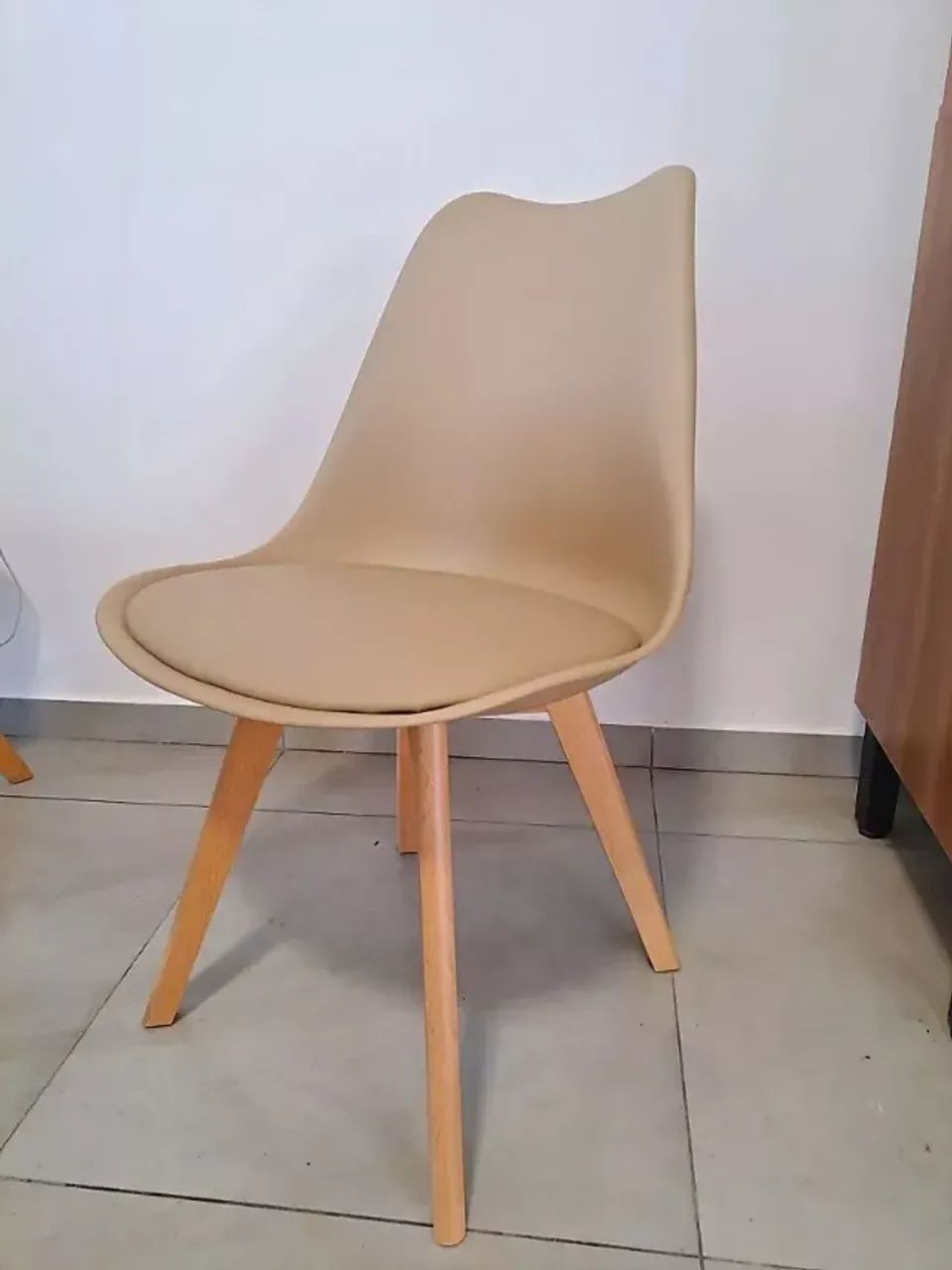 2 Cadeiras Tulipa Estofada Nude - Foto 3