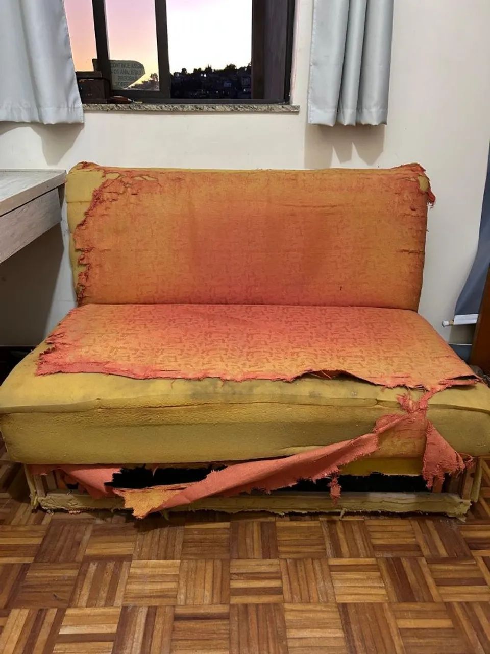 DOAÇAO SOFA CAMA - Foto 2
