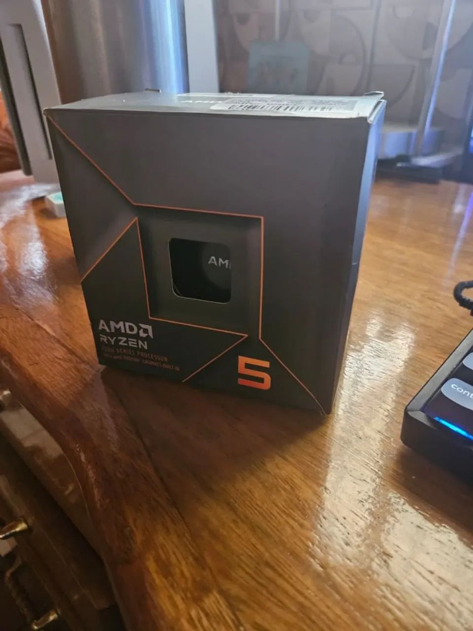Ryzen 8500G  - Foto 2