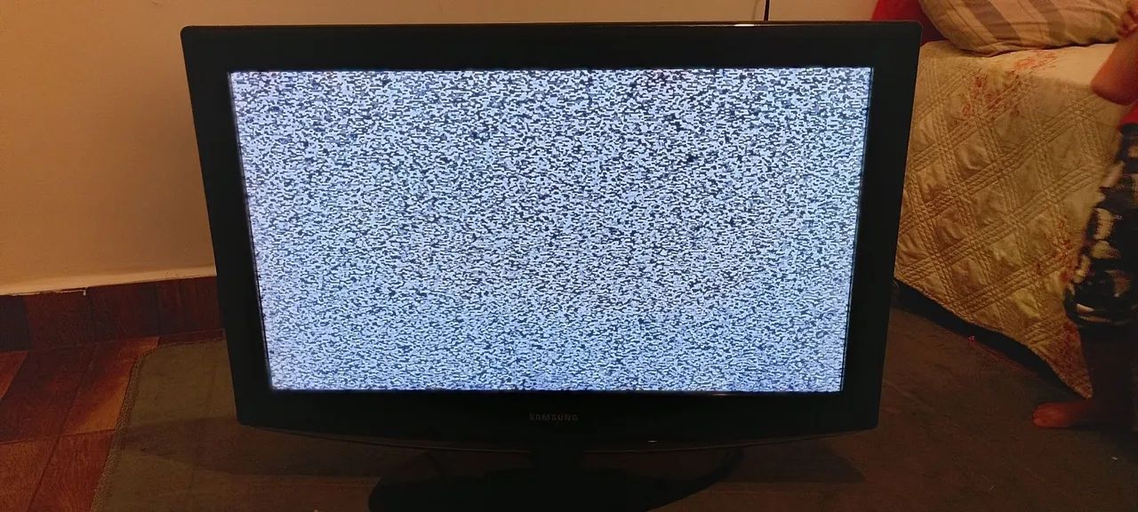 Televisão Samsung 32 LCD OBS: PRECISA APENAS COMPRAR O CONTROLE  - Foto 3